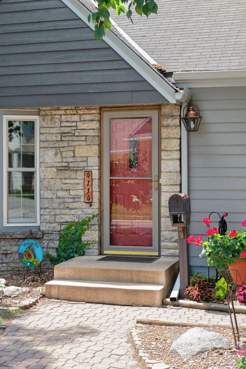 4114 Webster Ave S, Saint Louis Park, MN 55416