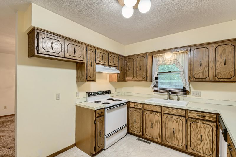 489 196th Dr NW, Elk River, MN 55330