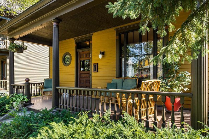 756 Ashland Ave, Saint Paul, MN 55104