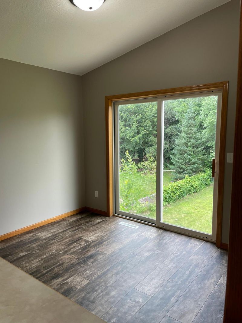 1360 10th Ave SE, Cambridge, MN 55008