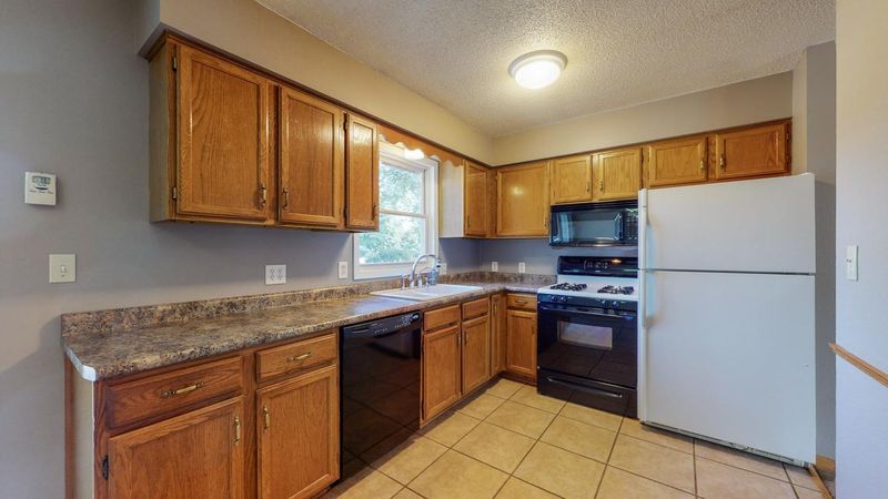 504 6th Ave NE, Kasson, MN 55944