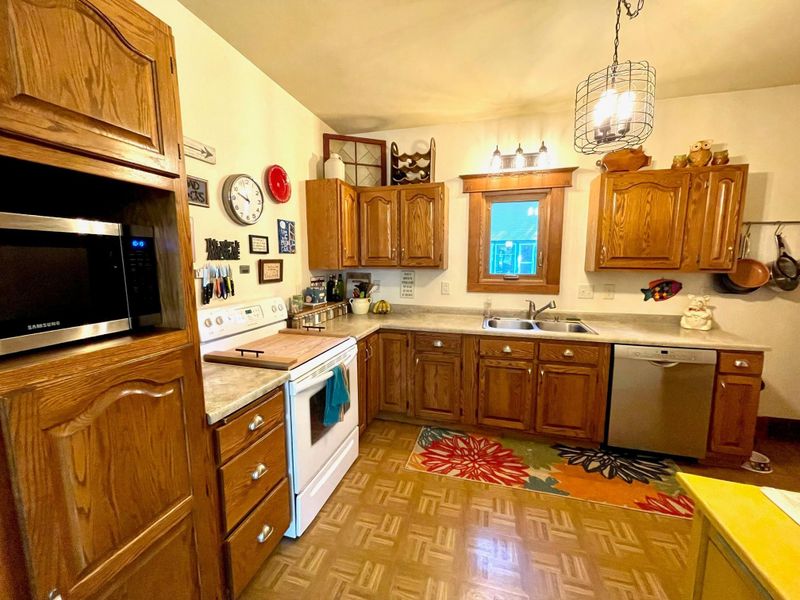 521 13th St SE, Menomonie, WI 54751
