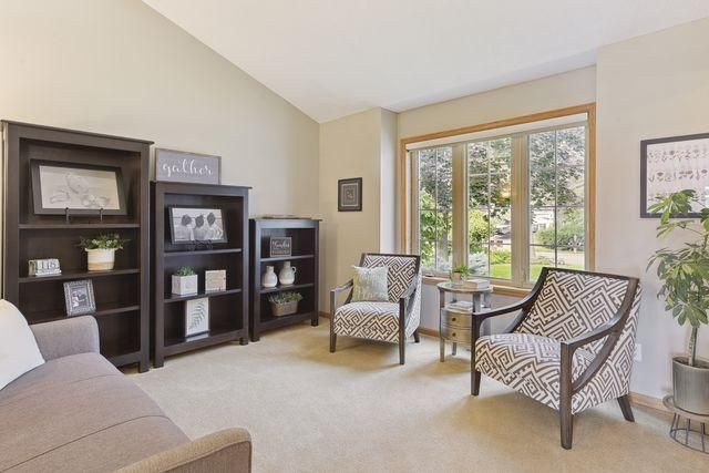 8441 Pine Ct, Victoria, MN 55386