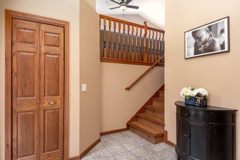 14 Rolling Green Ct, North Mankato, MN 56003
