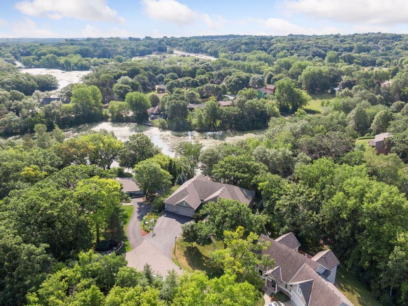 4510 Thomas Lake Cir, Eagan, MN 55122