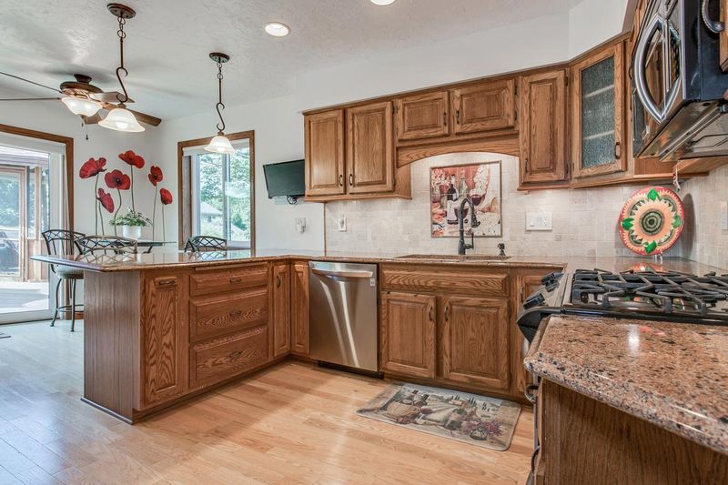 2604 78th St E, Inver Grove Heights, MN 55076