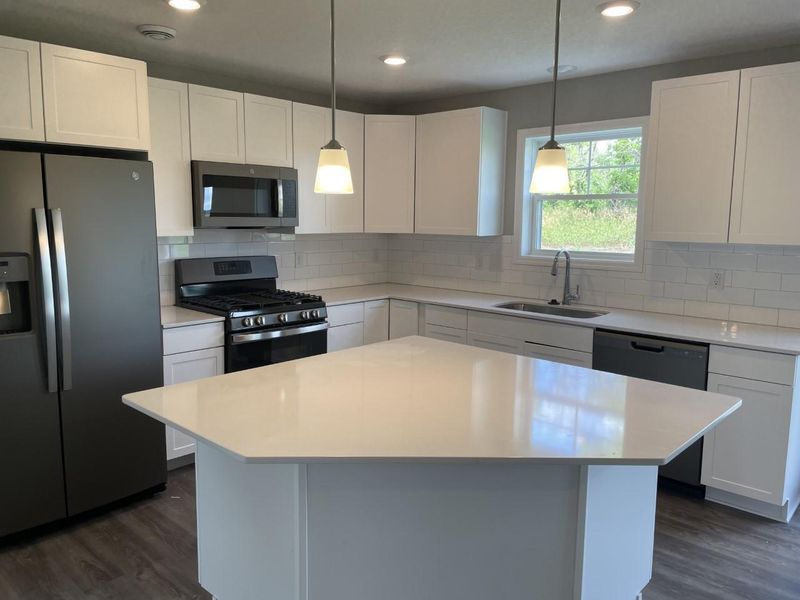 8708 Park Ave NE, Otsego, MN 55330