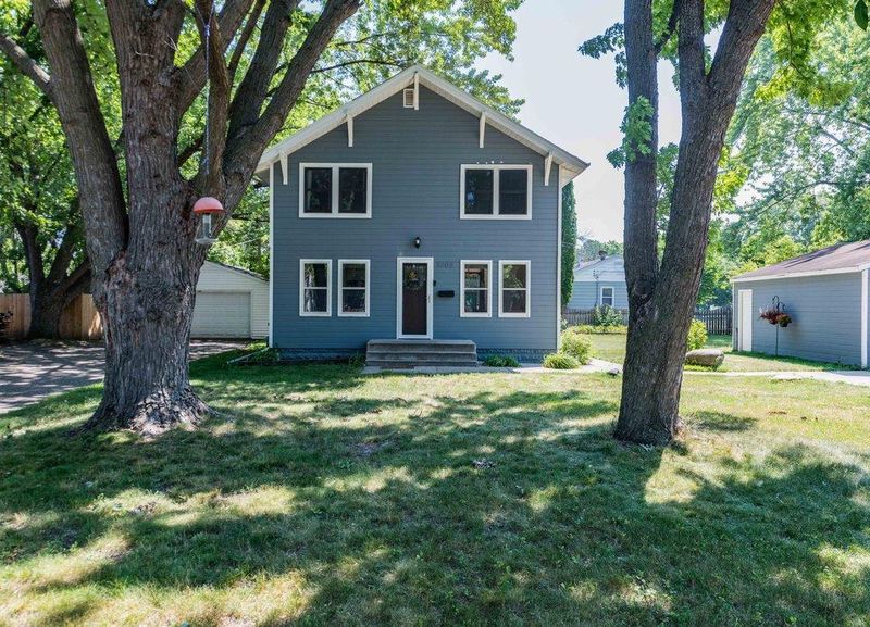 5102 Florida Ave N, Crystal, MN 55428