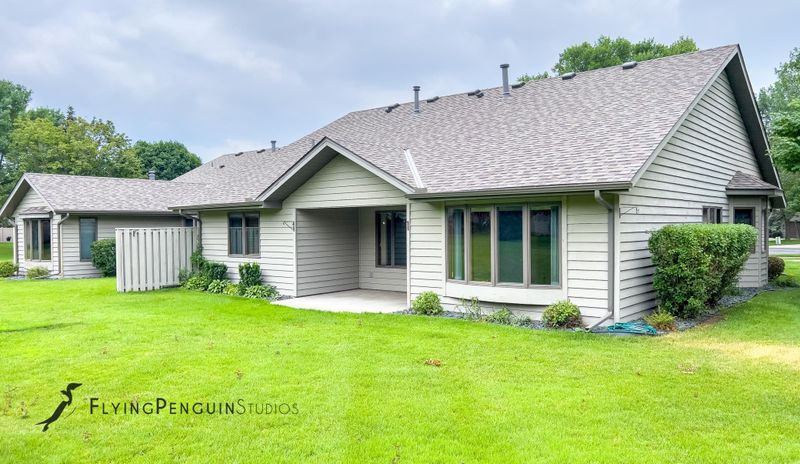 64 Jackson Pl, Hastings, MN 55033