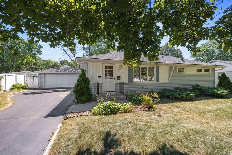 9325 3rd Ave S, Bloomington, MN 55420