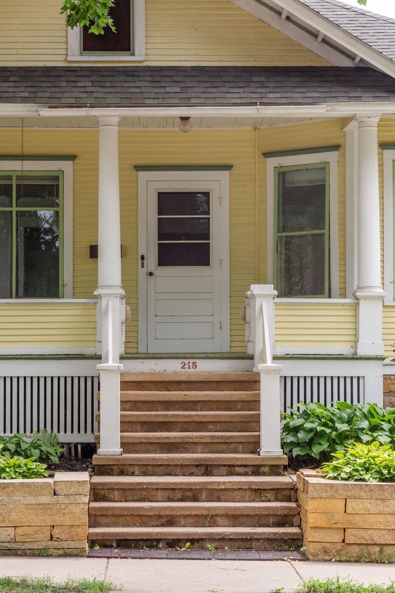 215 Bradley St, Mankato, MN 56001