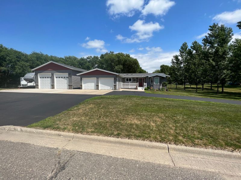 111 Lincoln St, Sauk Centre, MN 56378