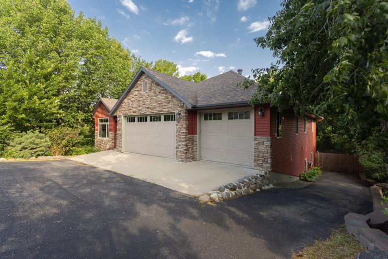 2405 Sterling Heights Dr, Fergus Falls, MN 56537