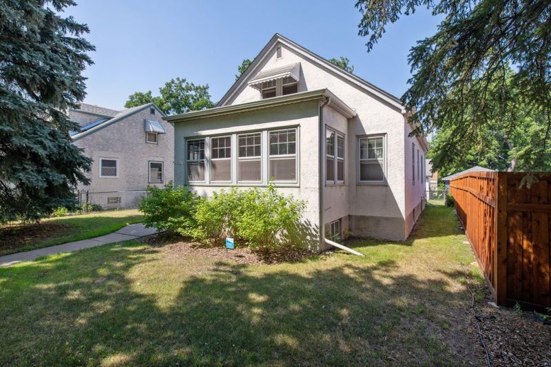 1614 California St NE, Minneapolis, MN 55413