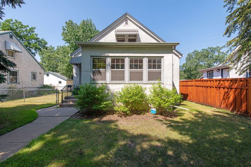 1614 California St NE, Minneapolis, MN 55413