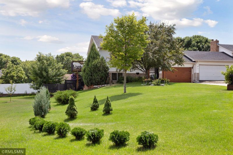 9334 Niagara Ln N, Maple Grove, MN 55369