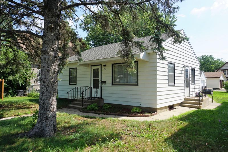 310 20th Ave N, Saint Cloud, MN 56303