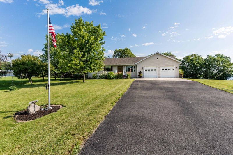 524 Centennial Ave W, Underwood, MN 56586
