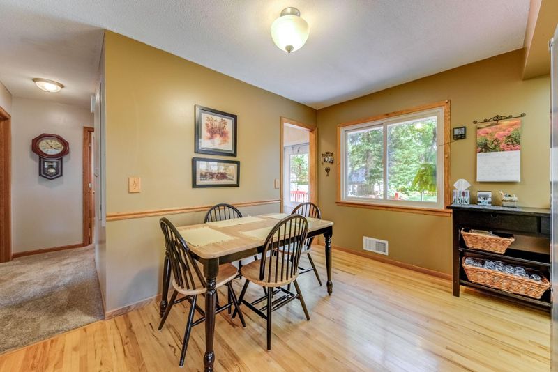 2421 County Road F E, White Bear Lake, MN 55110