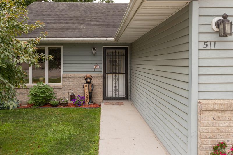 511 1st St W, Zumbrota, MN 55992