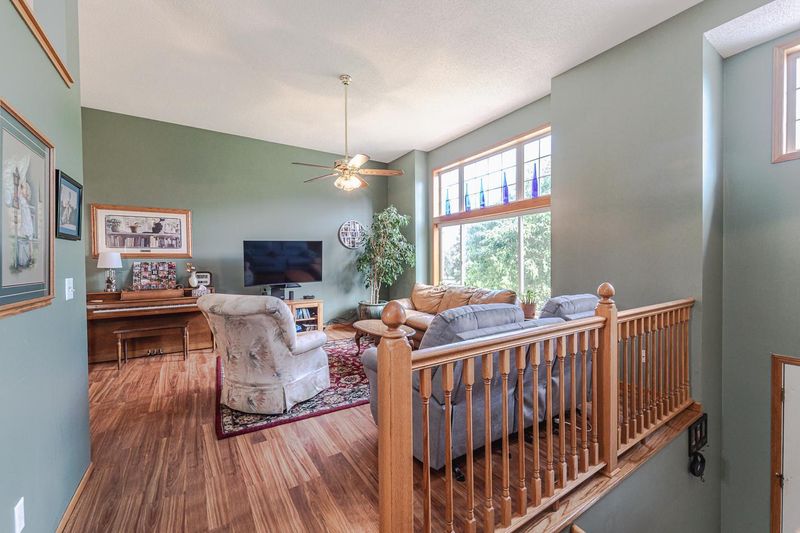 15726 Chasewood Ct, Rosemount, MN 55068