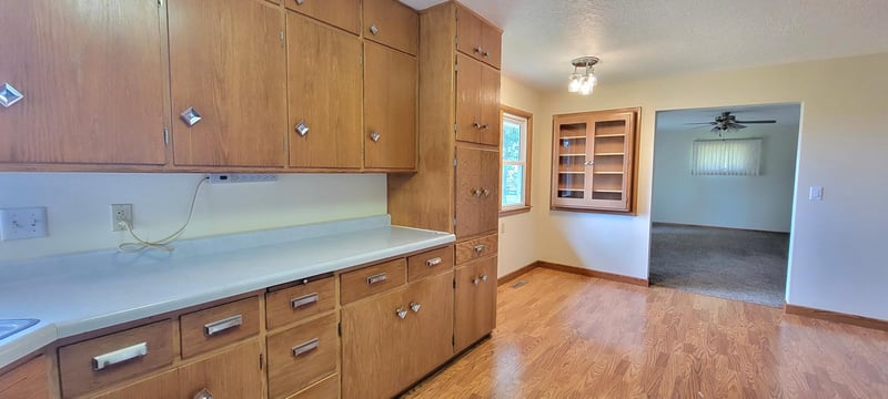 600 1st St E, Jasper, MN 56144