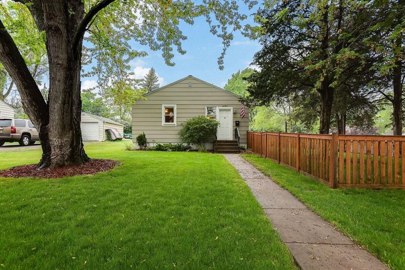 4757 Georgia Ave N, Crystal, MN 55428