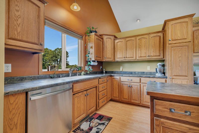 37240 175th Ave, Avon, MN 56310
