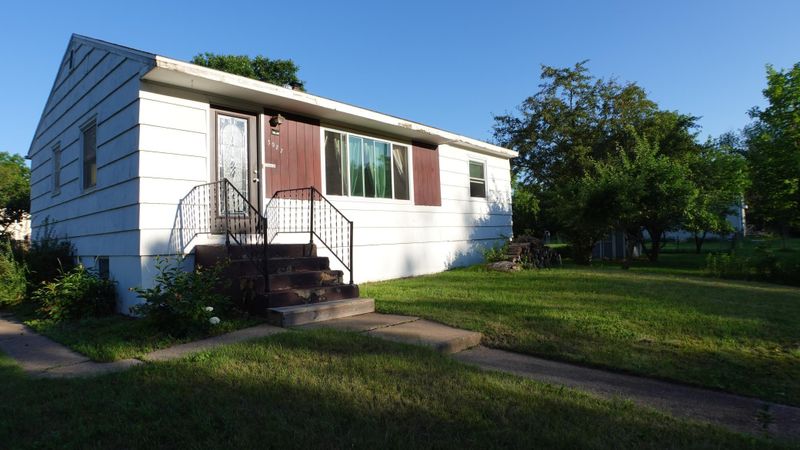 3027 8th Ave E, Hibbing, MN 55746