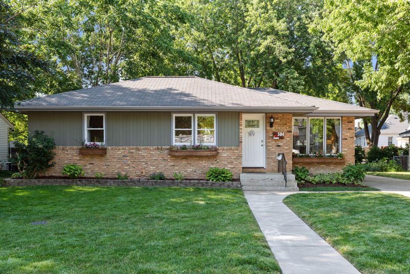 504 Locust St, Chaska, MN 55318