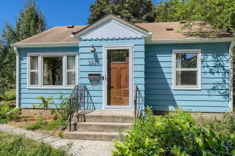 3228 20th Ave S, Minneapolis, MN 55407
