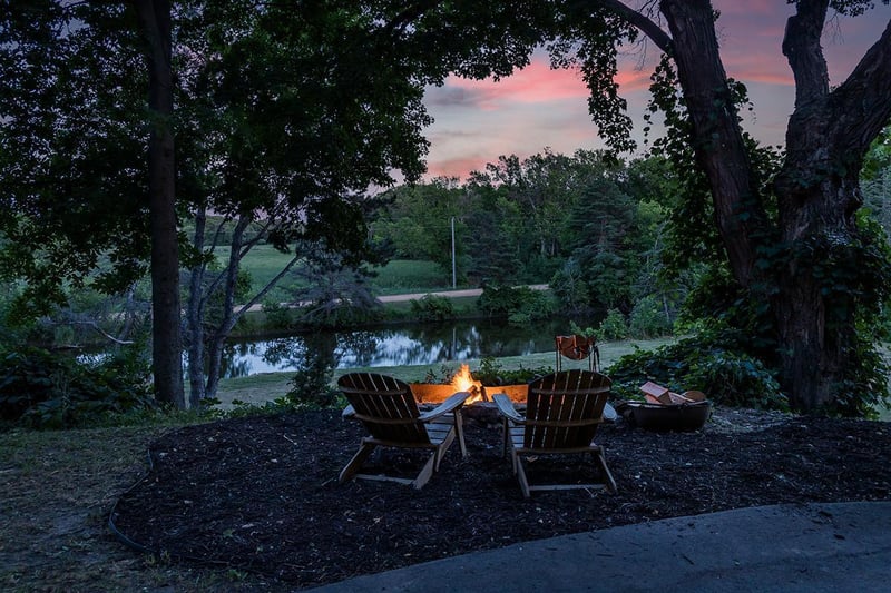 555 Apple Garden Rd, Minnetrista, MN 55364
