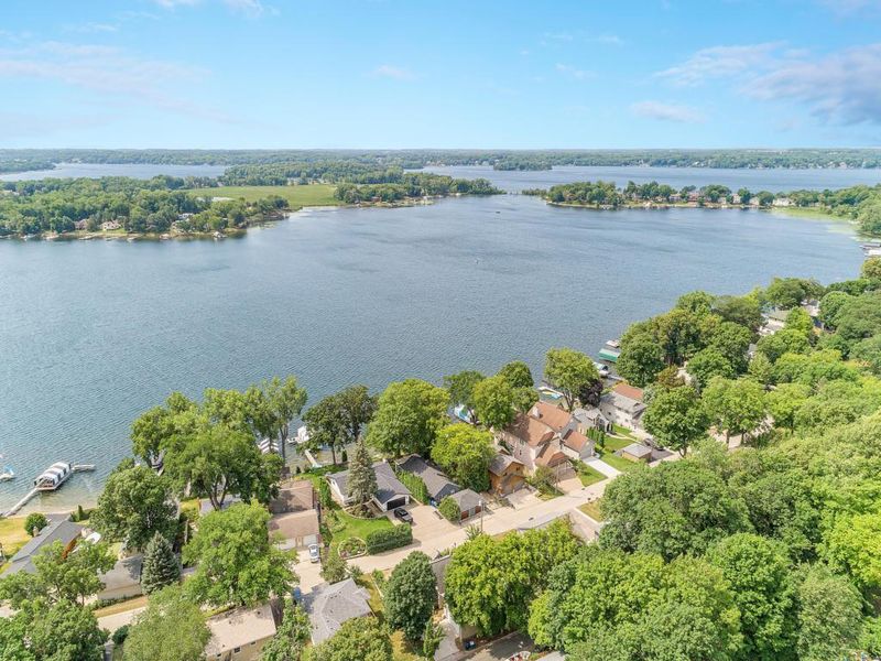 4729 Island View Dr, Mound, MN 55364