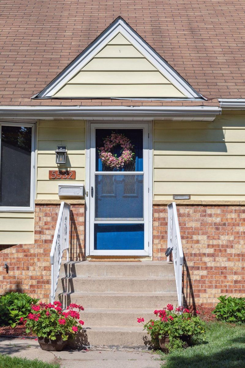 5532 Nokomis Ave, Minneapolis, MN 55417