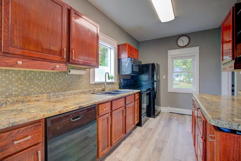 321 Central Ave S, Watkins, MN 55389