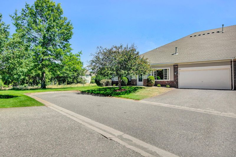 5807 Prairie Ridge Dr #134, Shoreview, MN 55126