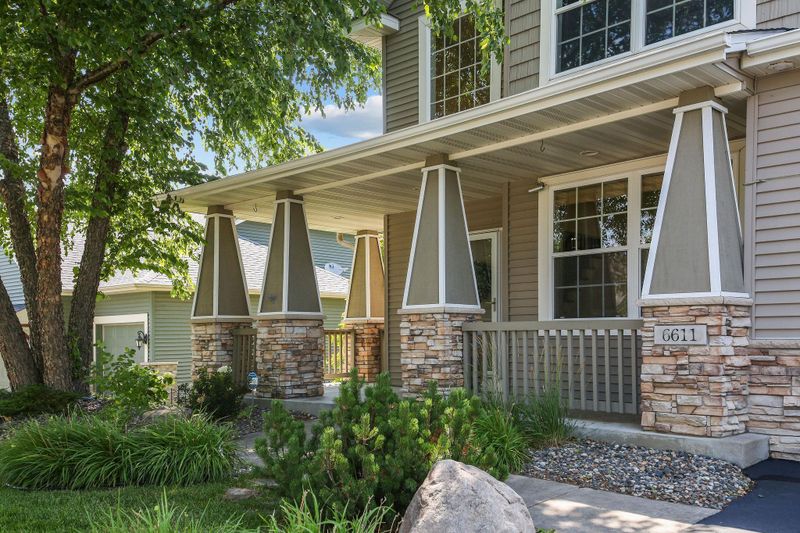 6611 Highland Hills Ln S, Cottage Grove, MN 55016