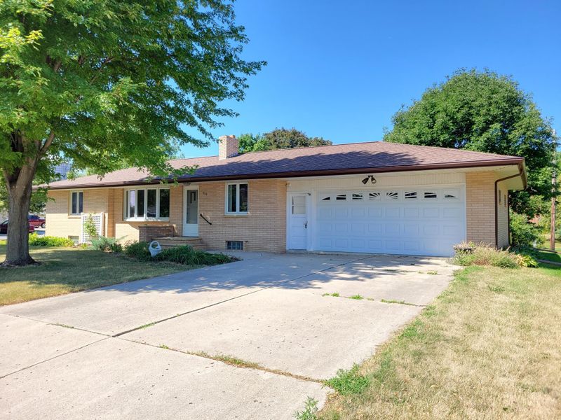 308 NW 6th St, Buffalo Lake, MN 55314