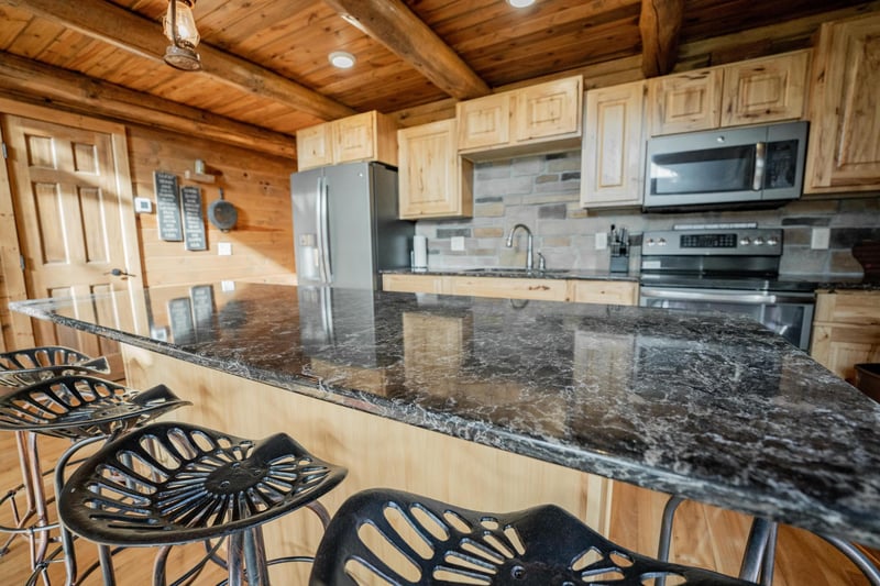 W2130 Mike Varenick Rd, Alma, WI 54610