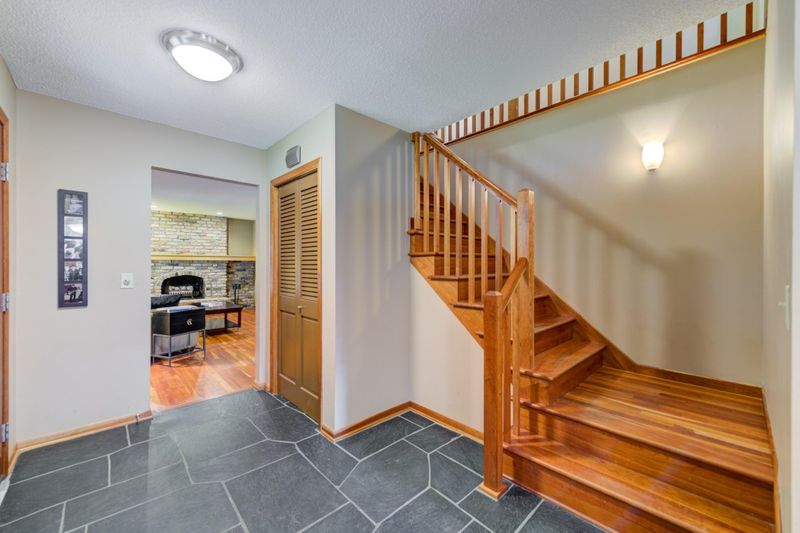 5716 Dewey Hill Rd, Edina, MN 55439
