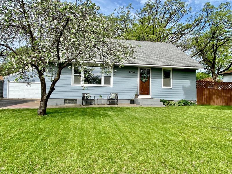 8816 Able St NE, Blaine, MN 55434