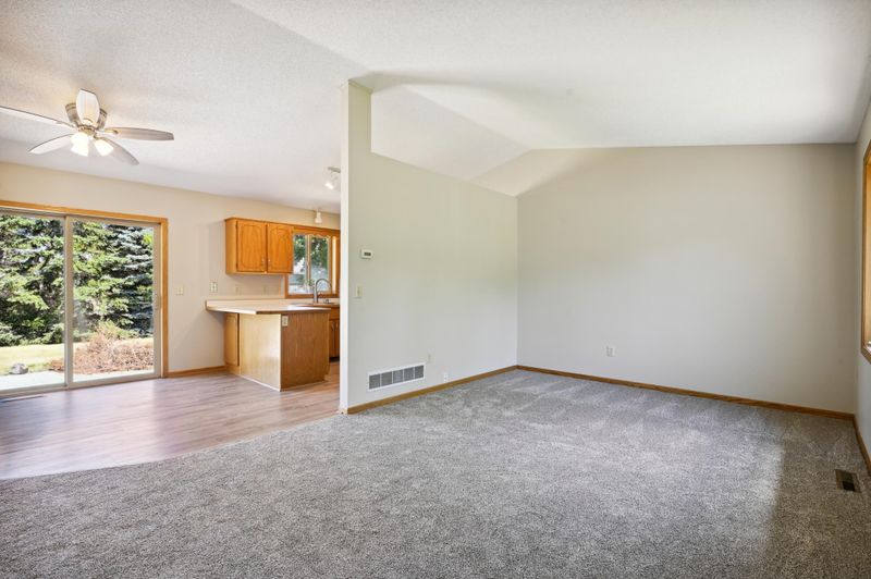 571 Kennedy St, Anoka, MN 55303