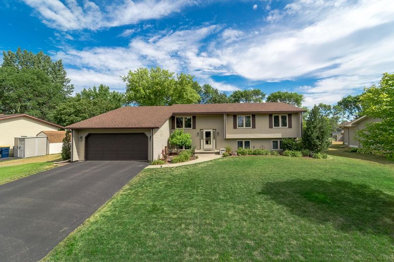 7105 164th St W, Rosemount, MN 55068