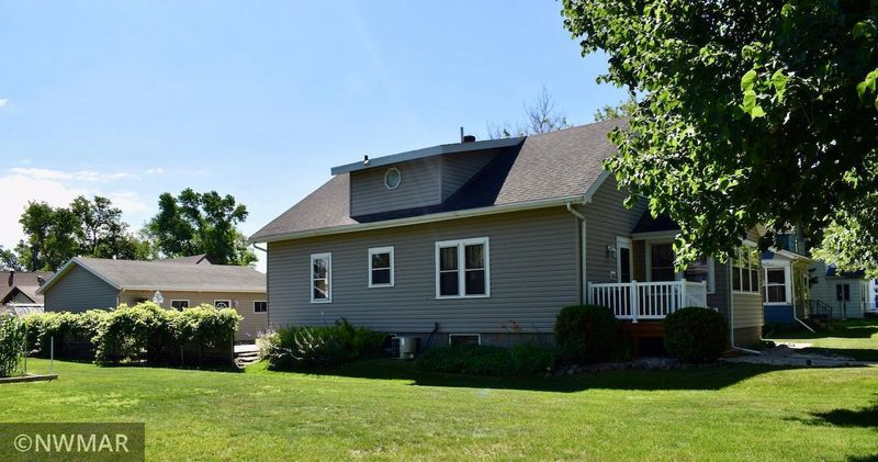 616 Labree Ave N, Thief River Falls, MN 56701