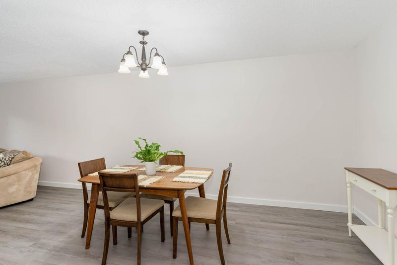 1855 Silver Bell Rd #210, Eagan, MN 55122