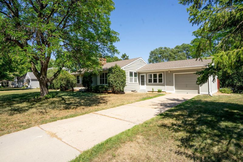 3067 Boone Ave S, Saint Louis Park, MN 55426