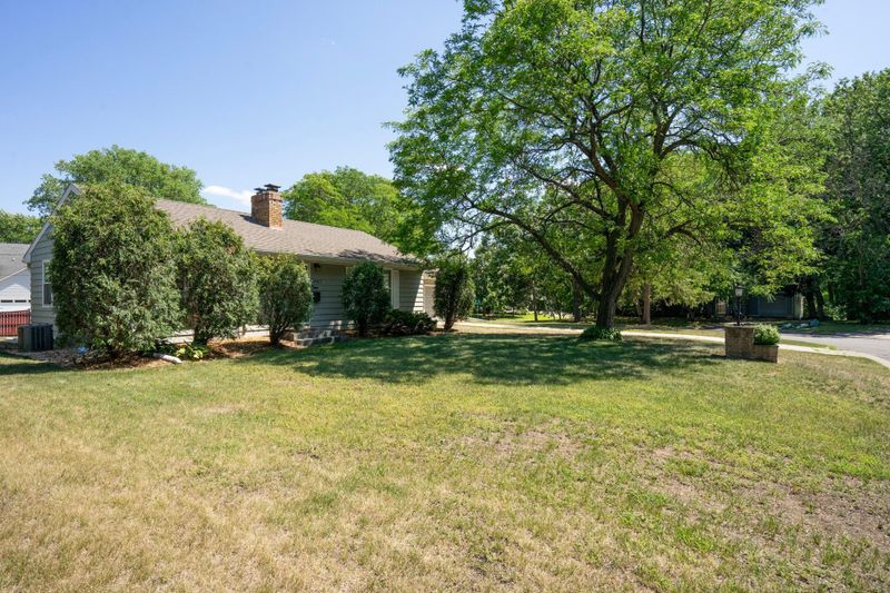 3067 Boone Ave S, Saint Louis Park, MN 55426