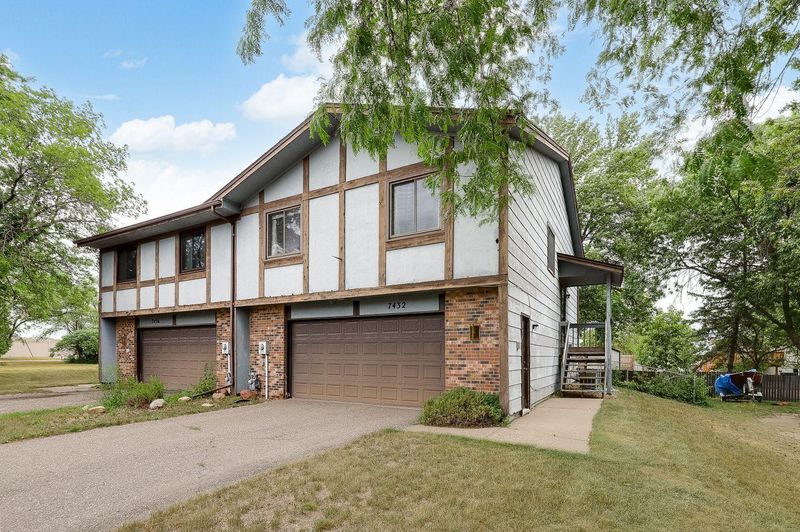 7432 74th Ave N, Brooklyn Park, MN 55428