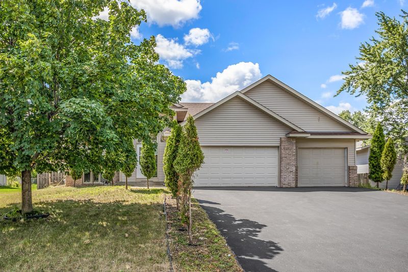 7308 Noble Ct N, Brooklyn Park, MN 55443