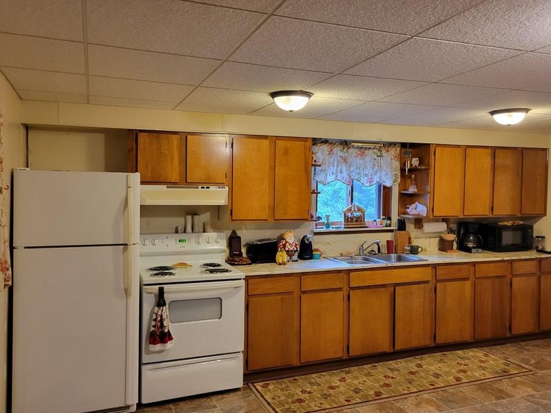 911 3rd Ave NE, Little Falls, MN 56345
